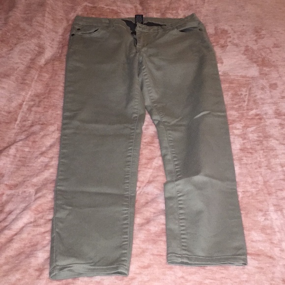 Olive pants - Picture 2 of 5